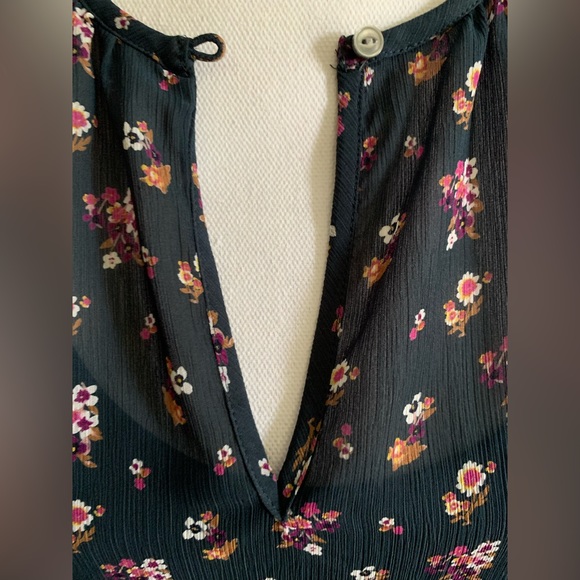 Jcrew Navy Floral Blouse - Size 2 Tall - Picture 2 of 8